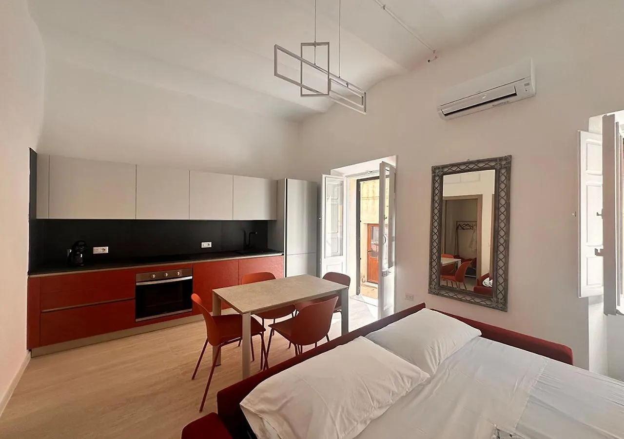 Murphy Holiday Homes - Residenza Del Vicolo لا ماداّلينا شقة